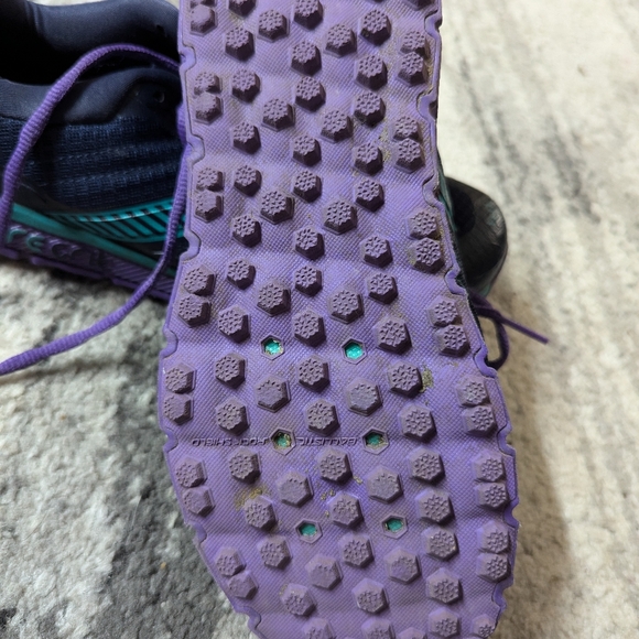 Worn 1 time! Brooks Puregrit 5, w's 9.5 - Picture 3 of 5